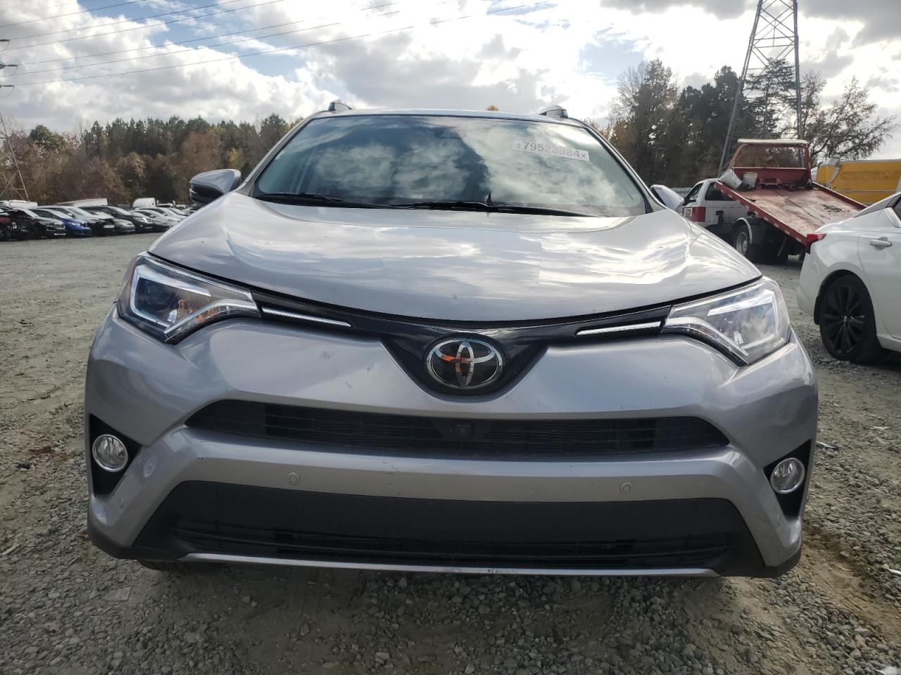 2017 Toyota RAV 4 - Image 5