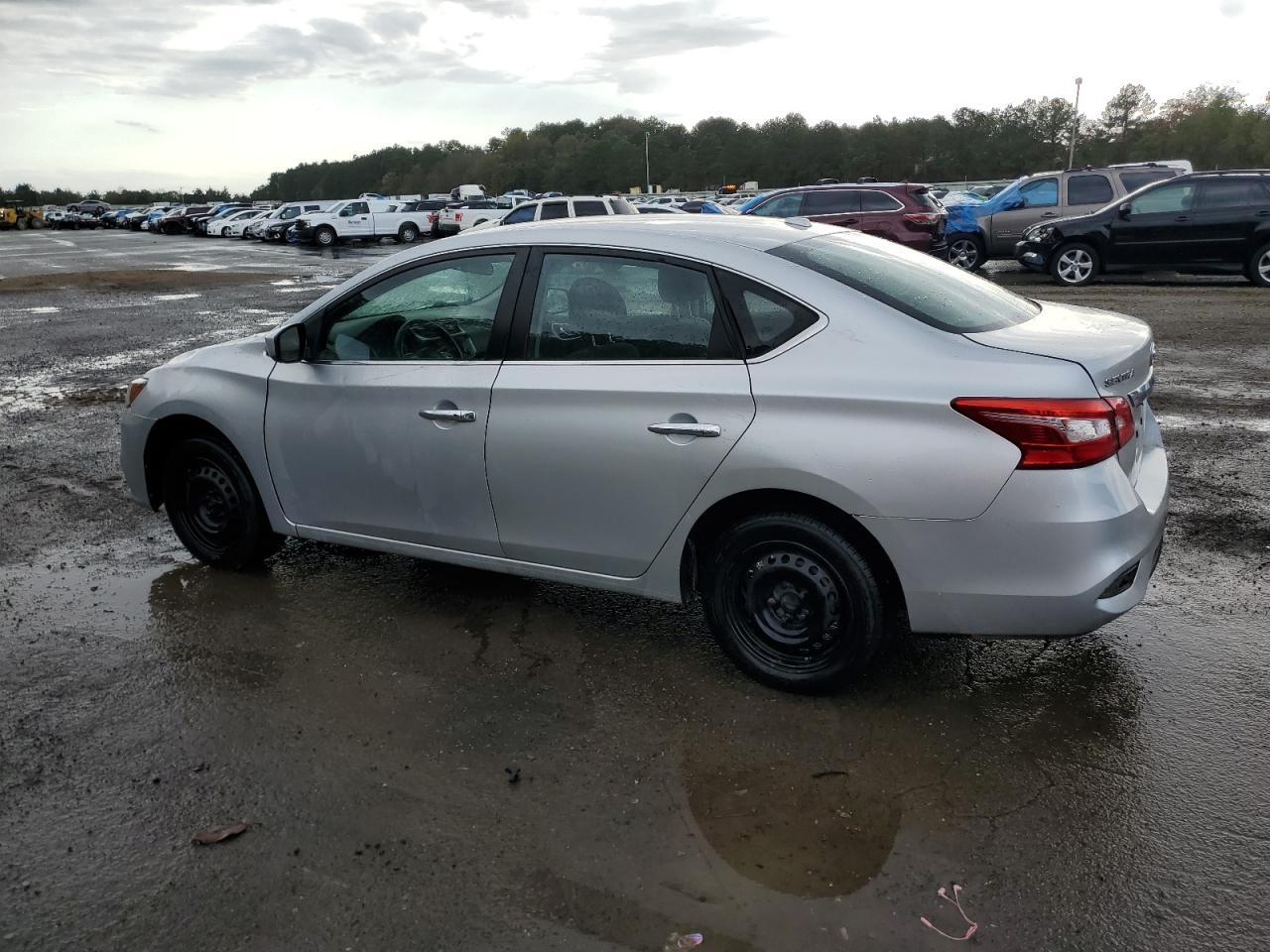 2016 Nissan Sentra - Image 2