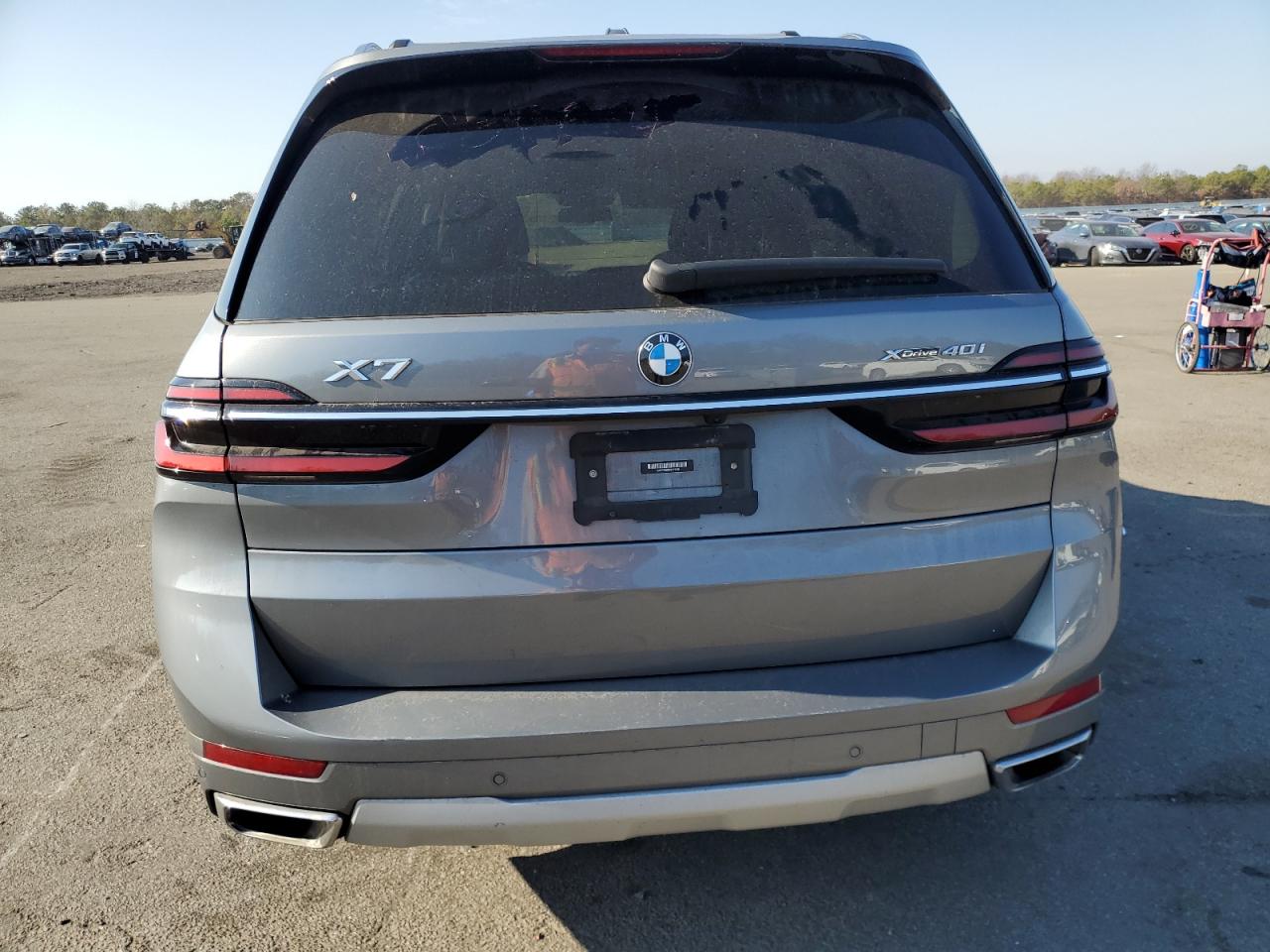 2023 BMW X7 - Image 6