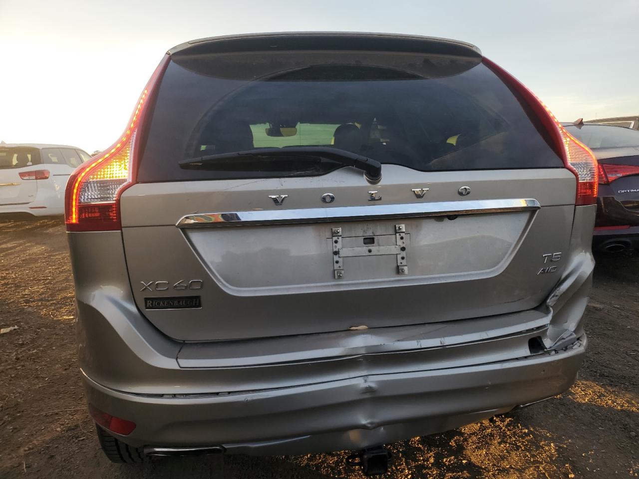 VIN YV4612RK7G2812477 2016 VOLVO XC60 no.6