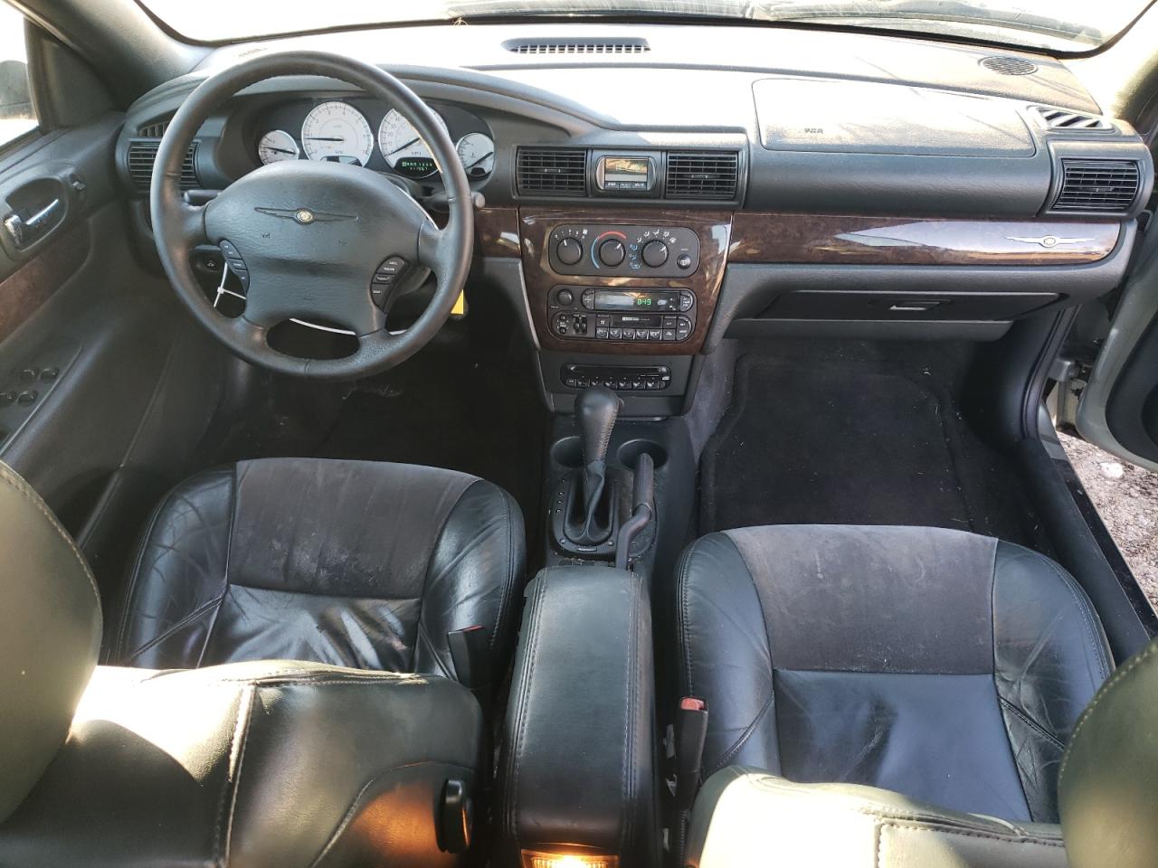 2004 Chrysler Sebring - Image 8