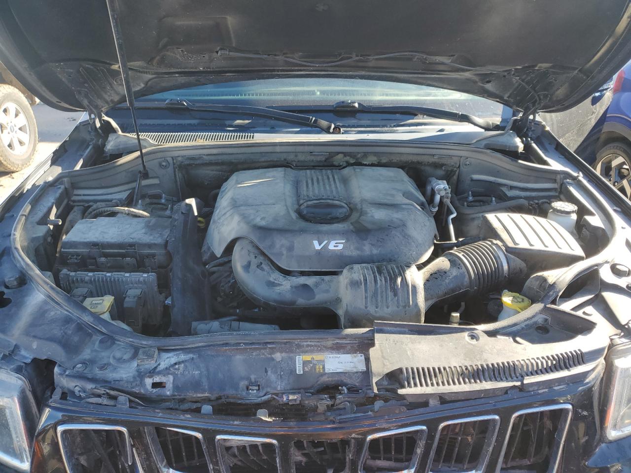 2015 Jeep Grand Cherokee - Image 14