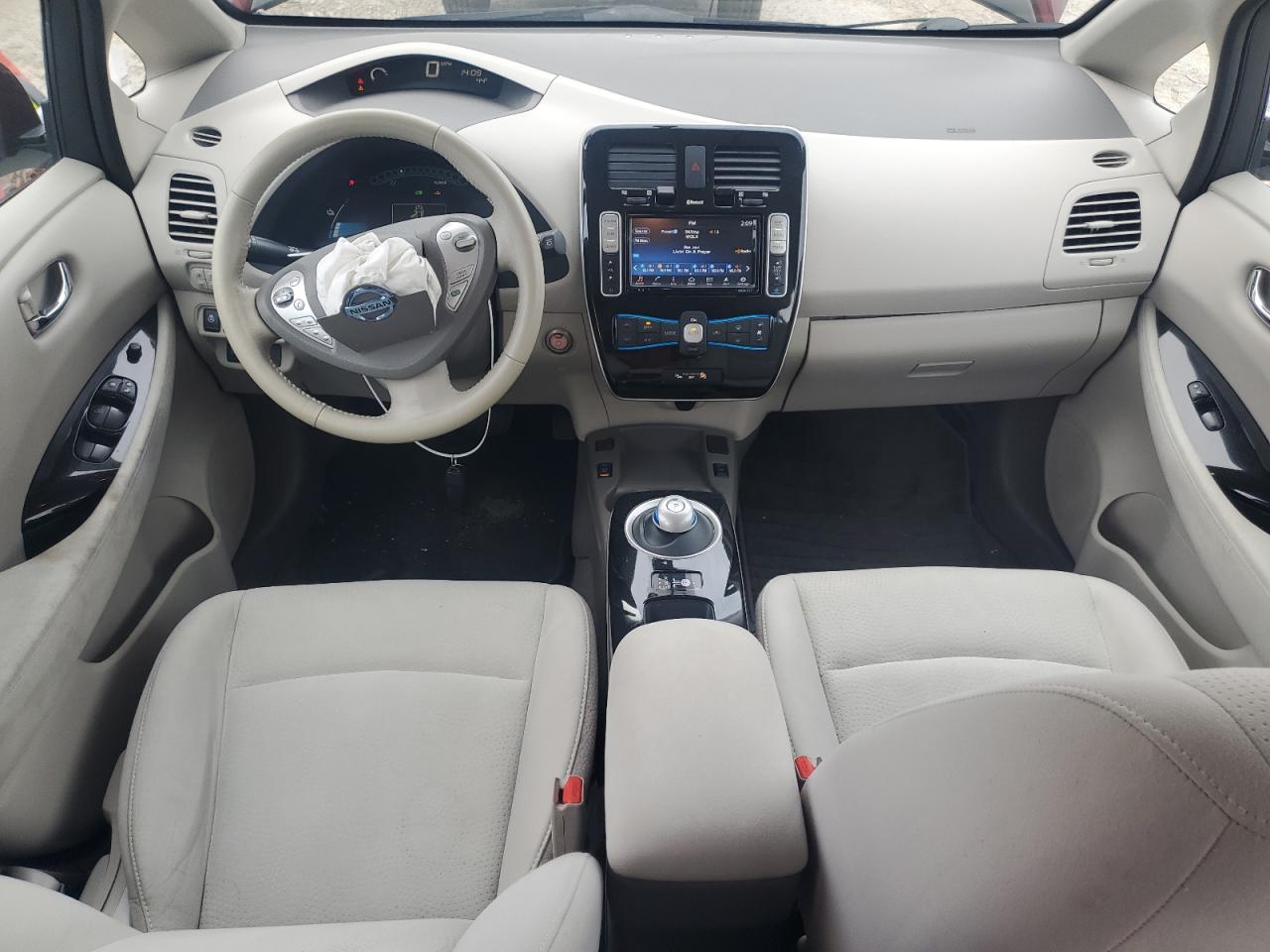 2016 Nissan Leaf - Image 8