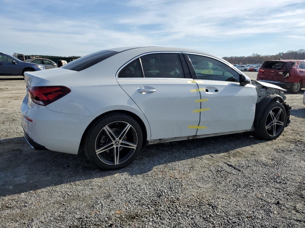 2019 Mercedes-Benz A-klasse - Image 3