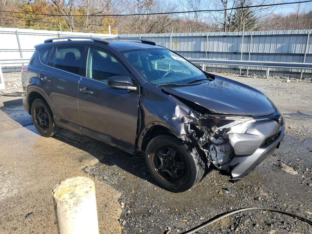 2017 Toyota RAV 4 - Image 4