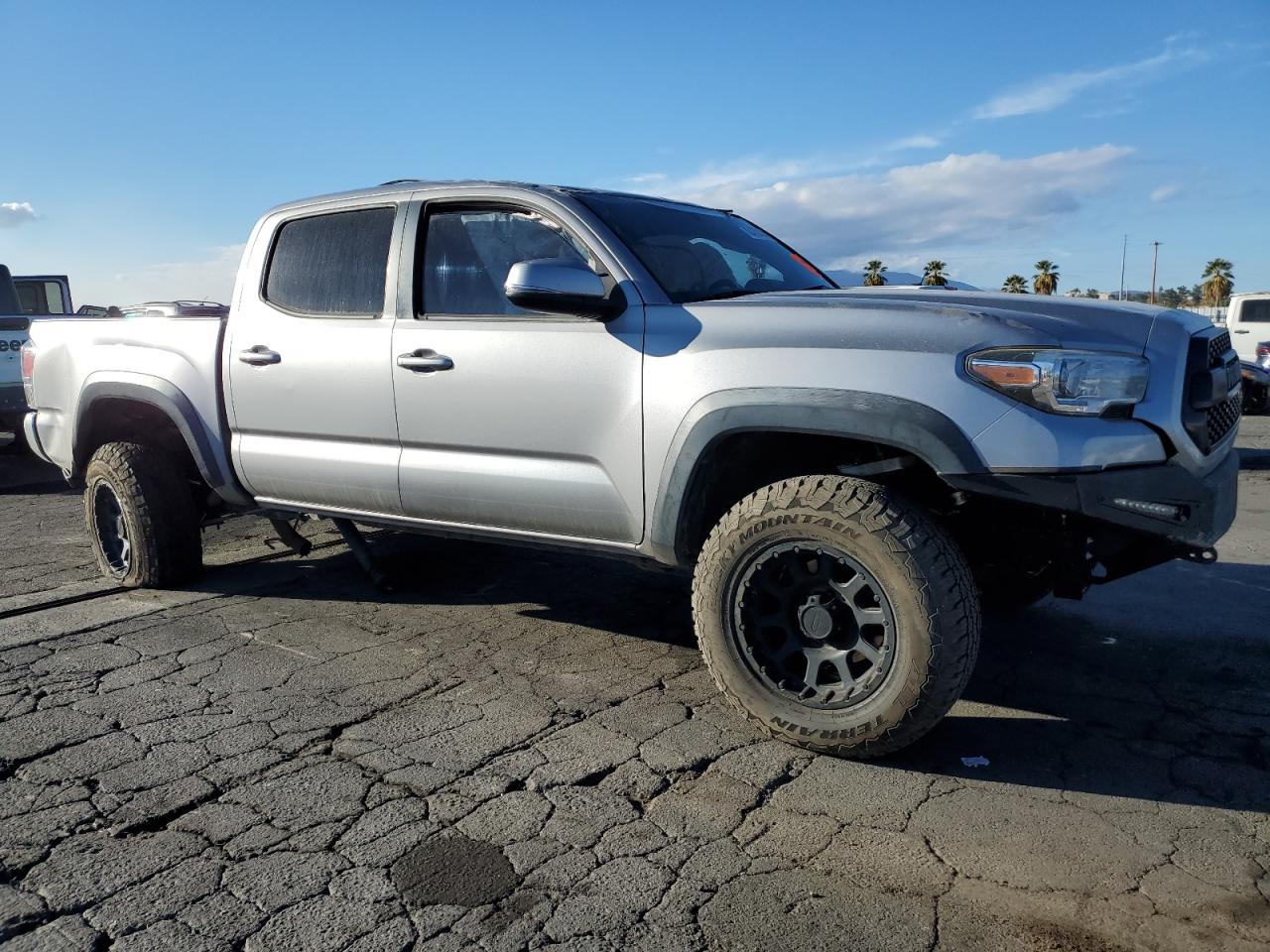 VIN 3TMCZ5AN3HM061085 2017 TOYOTA TACOMA no.4