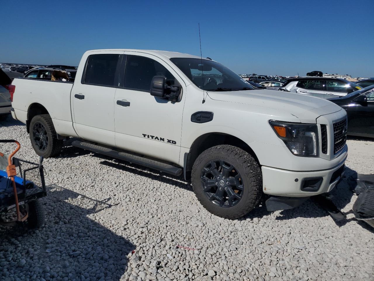 VIN 1N6BA1F45KN513687 2019 NISSAN TITAN no.4