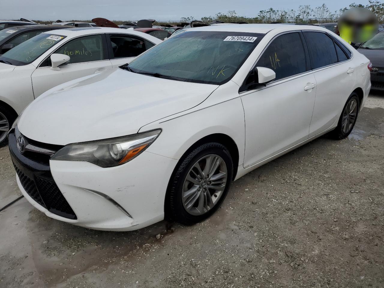 VIN 4T1BF1FK2GU136263 2016 TOYOTA CAMRY no.1