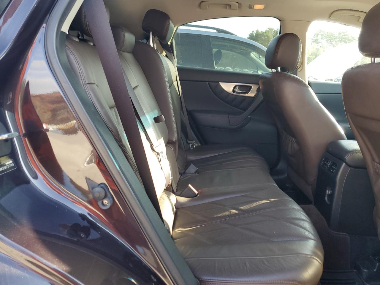 2011 Infiniti FX - Image 11