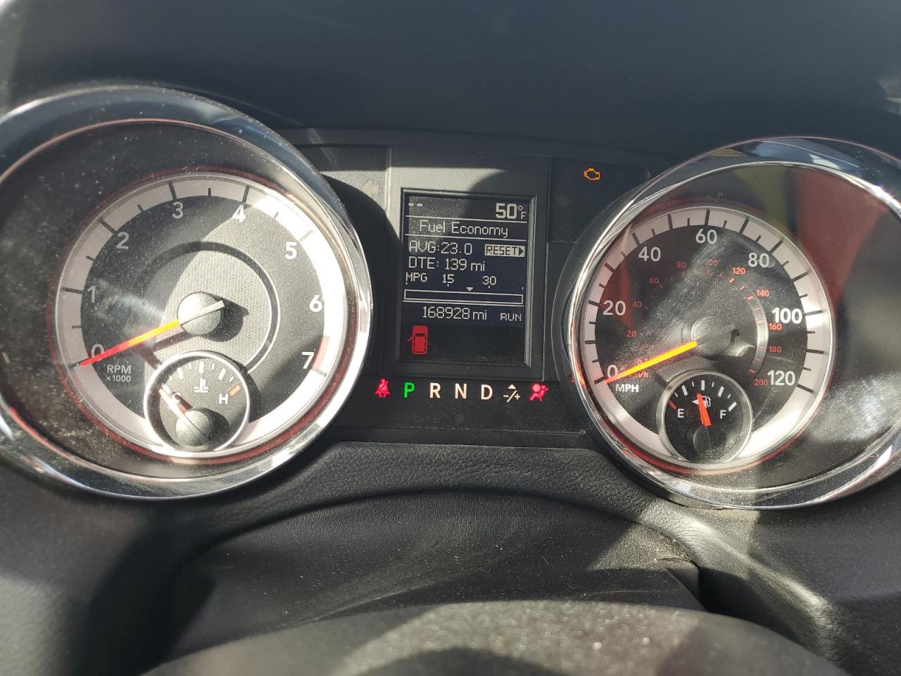 2019 Dodge Caravan - Image 9