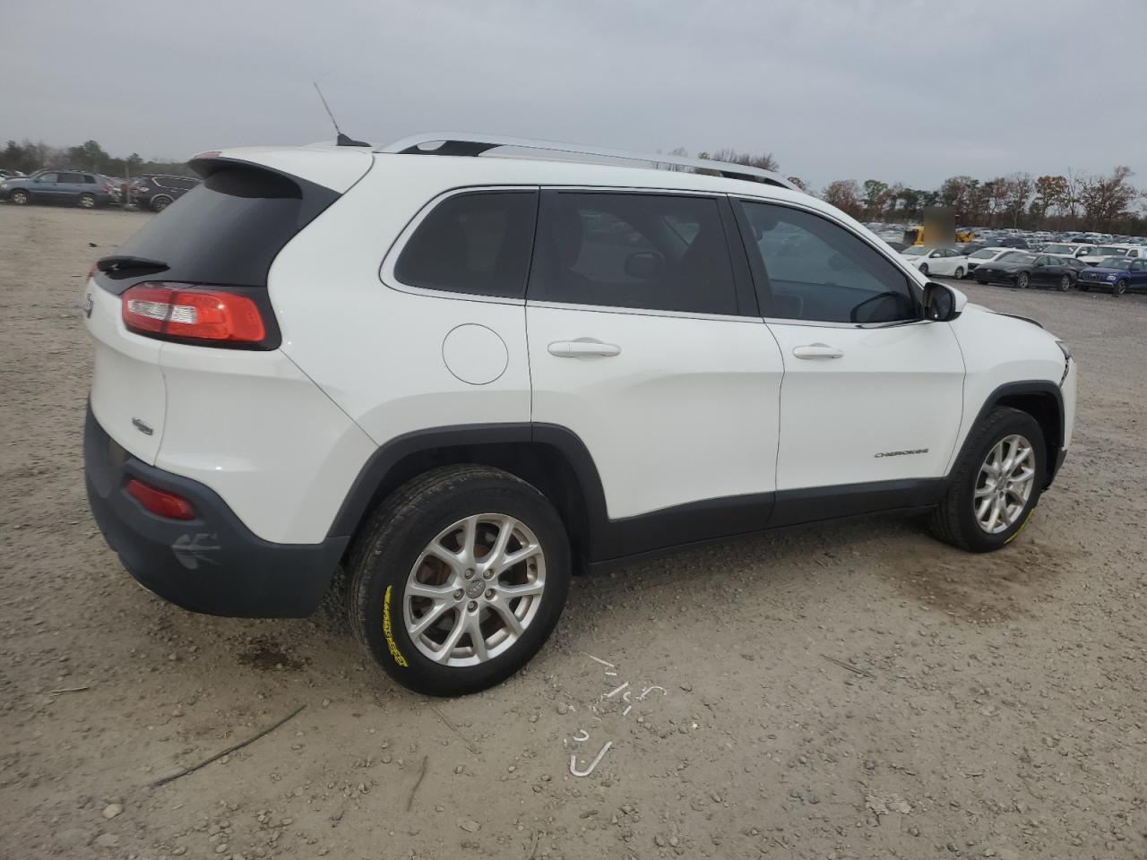 2014 Jeep Cherokee Latitude VIN: 1C4PJLCS6EW116186 Lot: 81307564