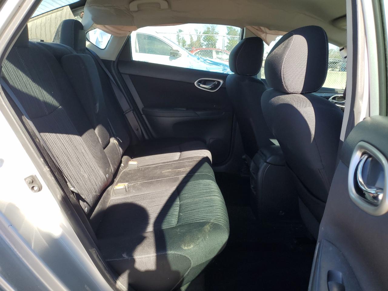 2016 Nissan Sentra - Image 10