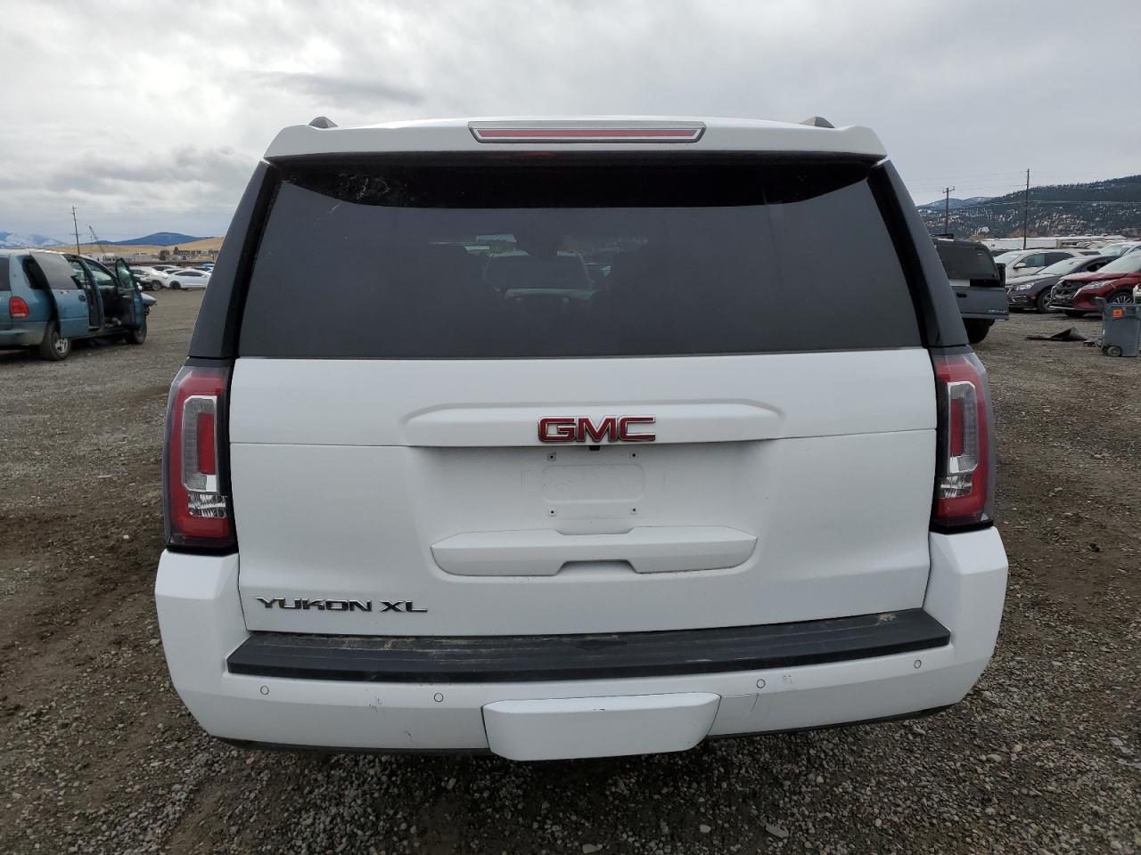 2018 GMC Yukon - Image 6