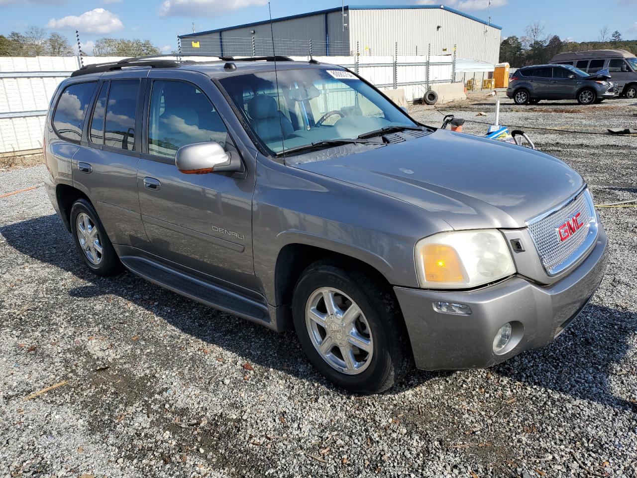 2005 GMC Envoy - Image 4