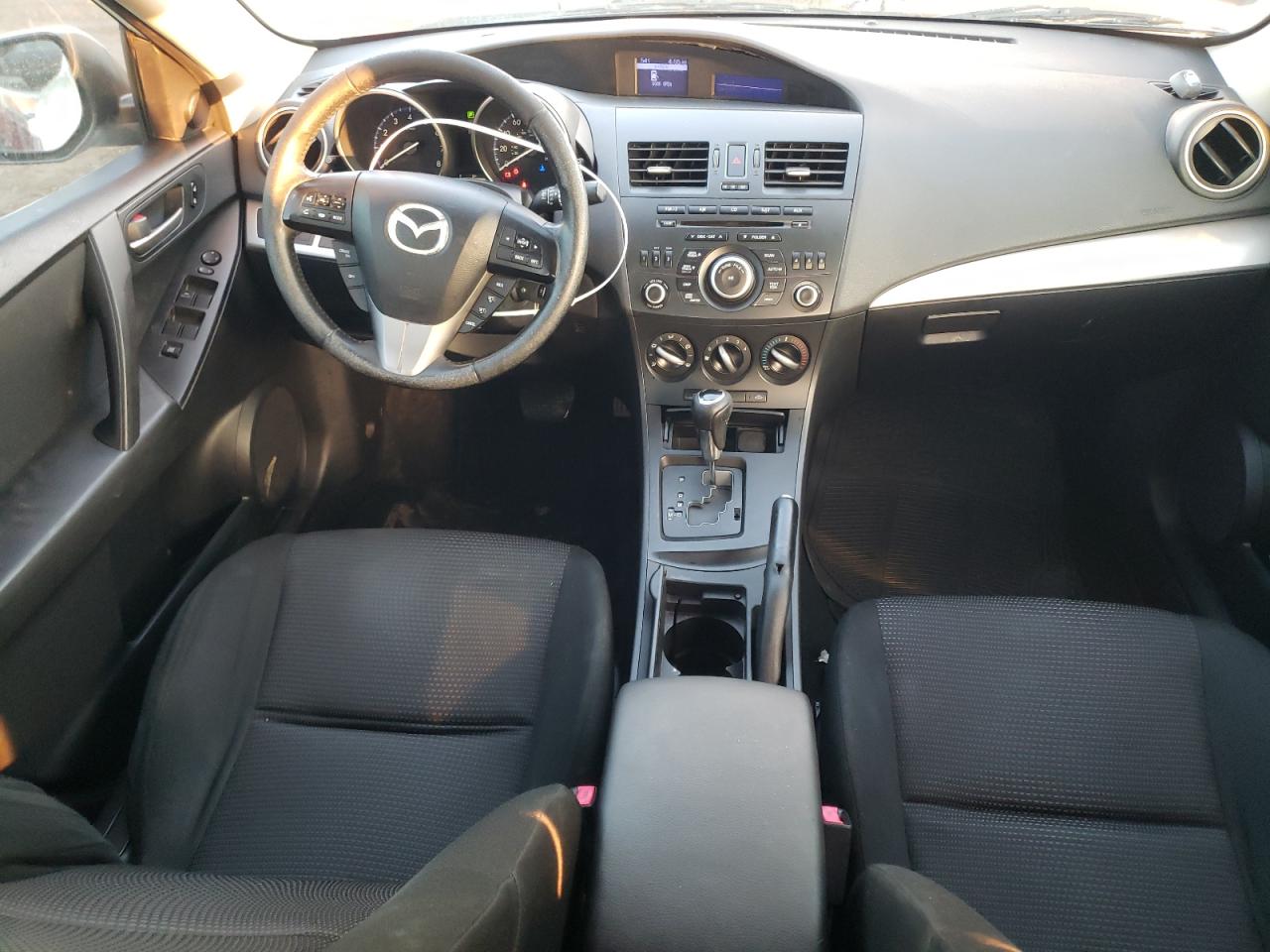 2012 Mazda 3 - Image 8