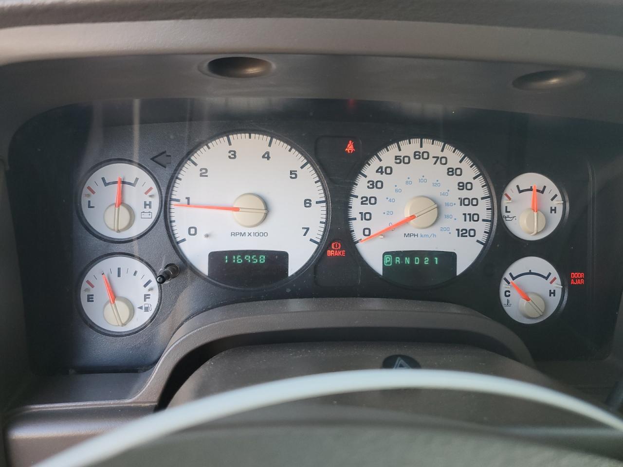 2004 Dodge RAM - Image 9