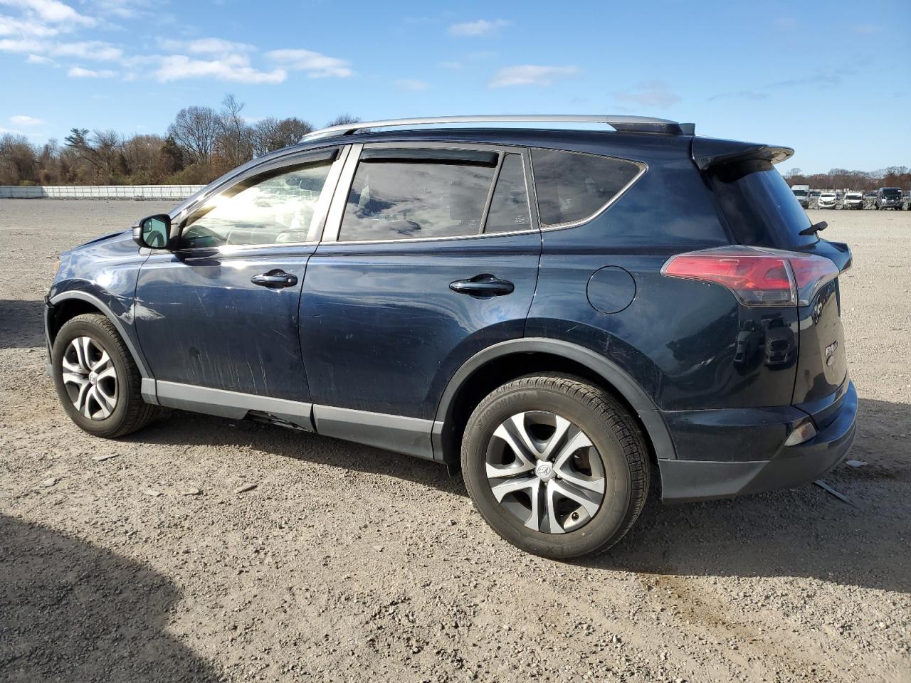 2017 Toyota RAV 4 - Image 2
