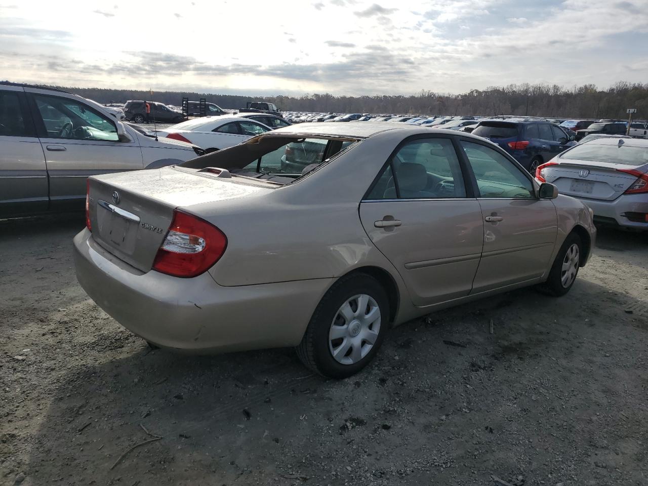 2004 Toyota Camry - Image 3