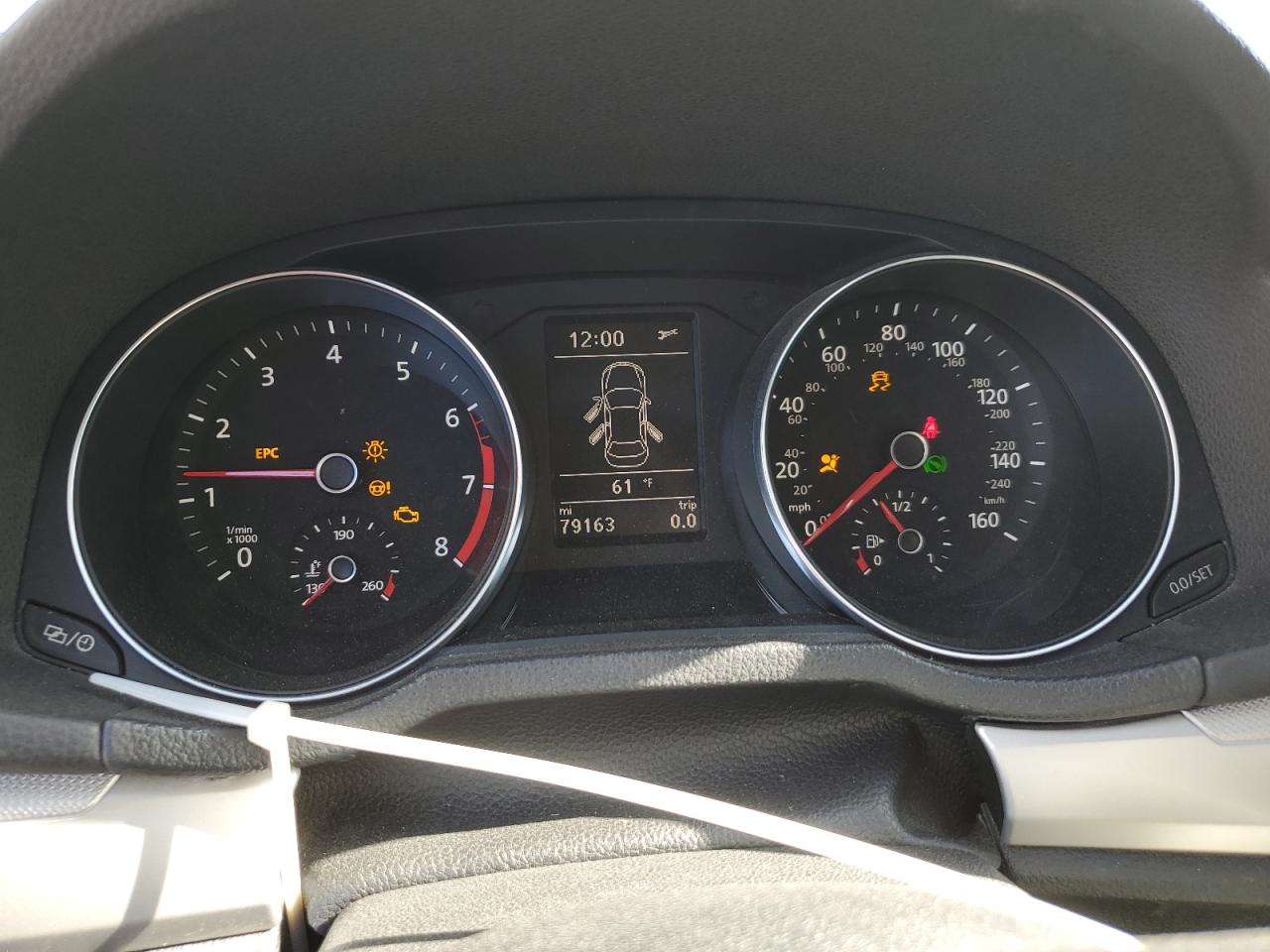 2017 Volkswagen Passat - Image 9