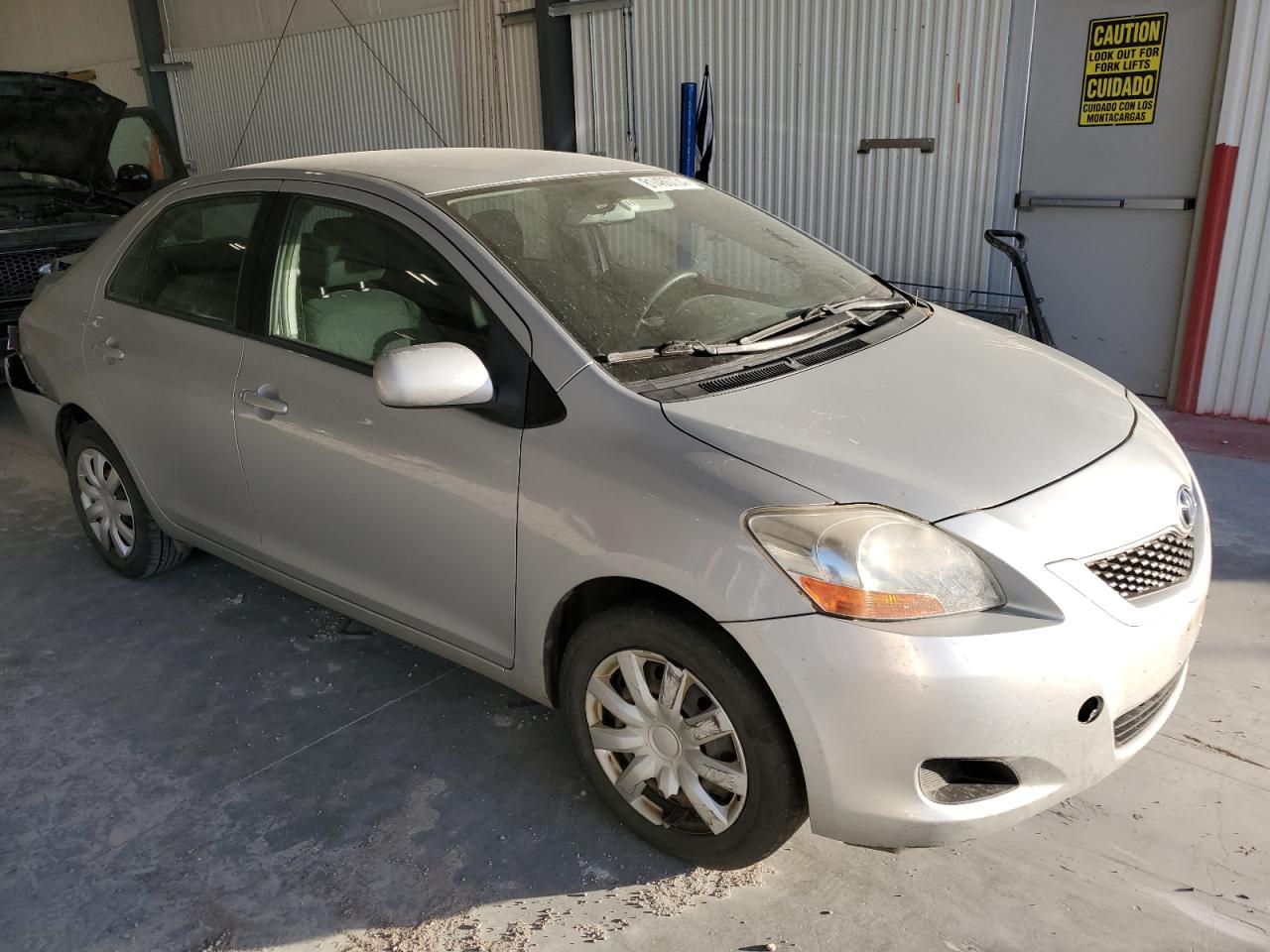 2010 Toyota Yaris - Image 4