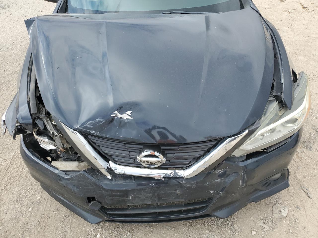 2016 Nissan Altima - Image 12