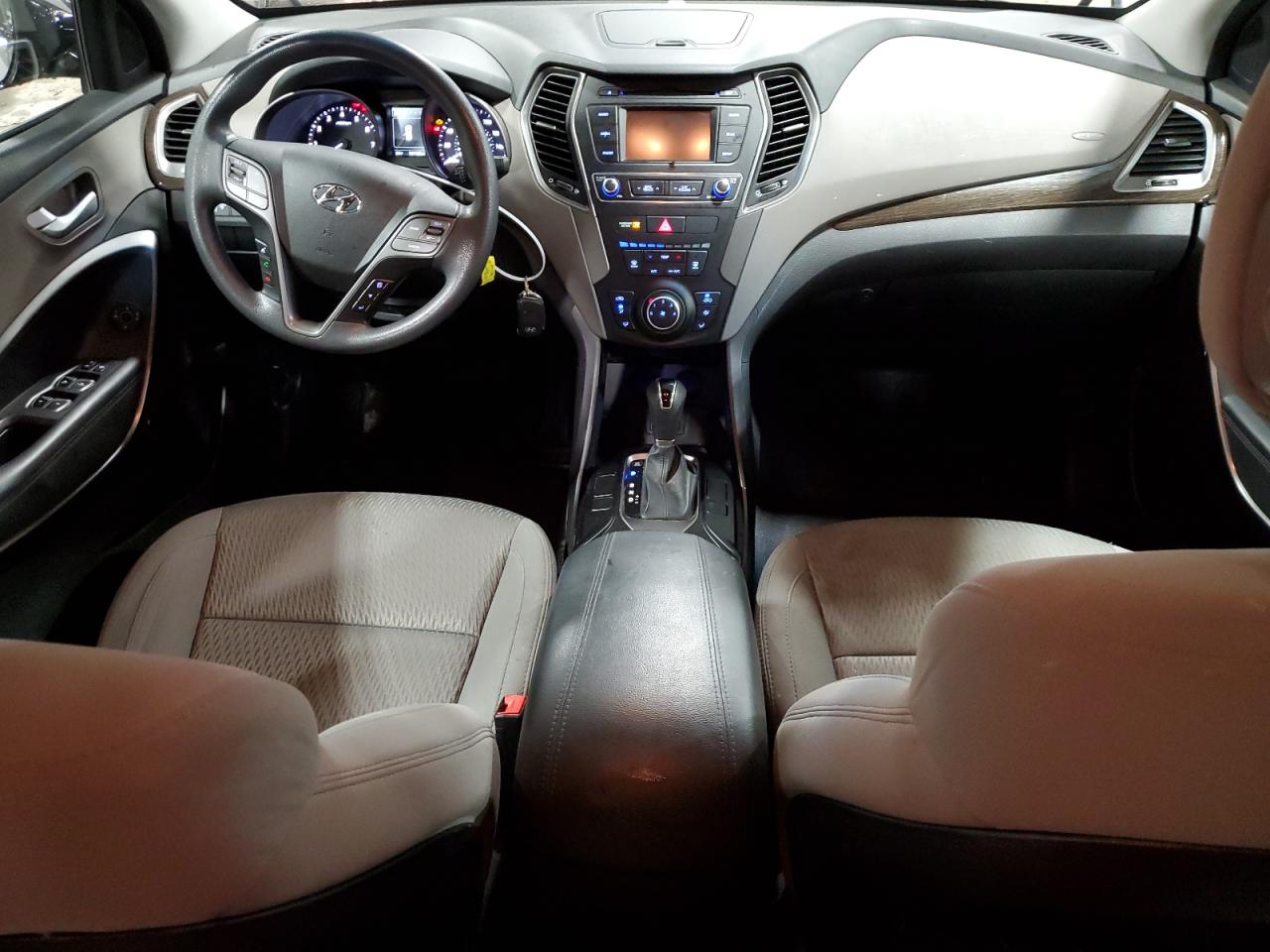 2017 Hyundai Santa Fe - Image 8