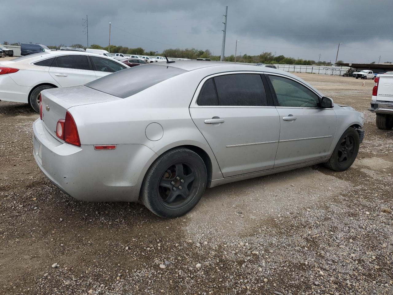 2009 Chevrolet Malibu - Image 3