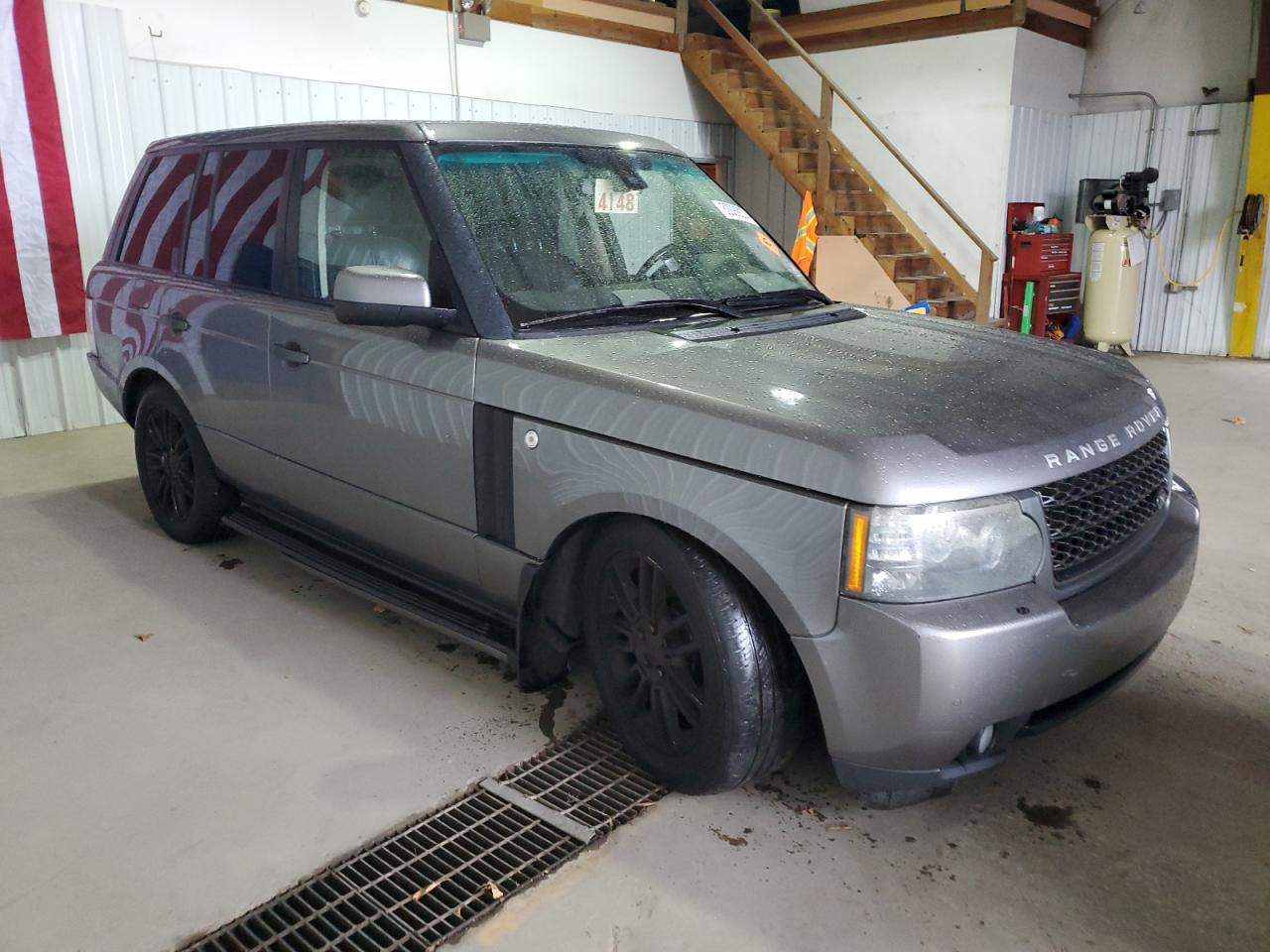 2011 Land Rover Range Rover - Image 4