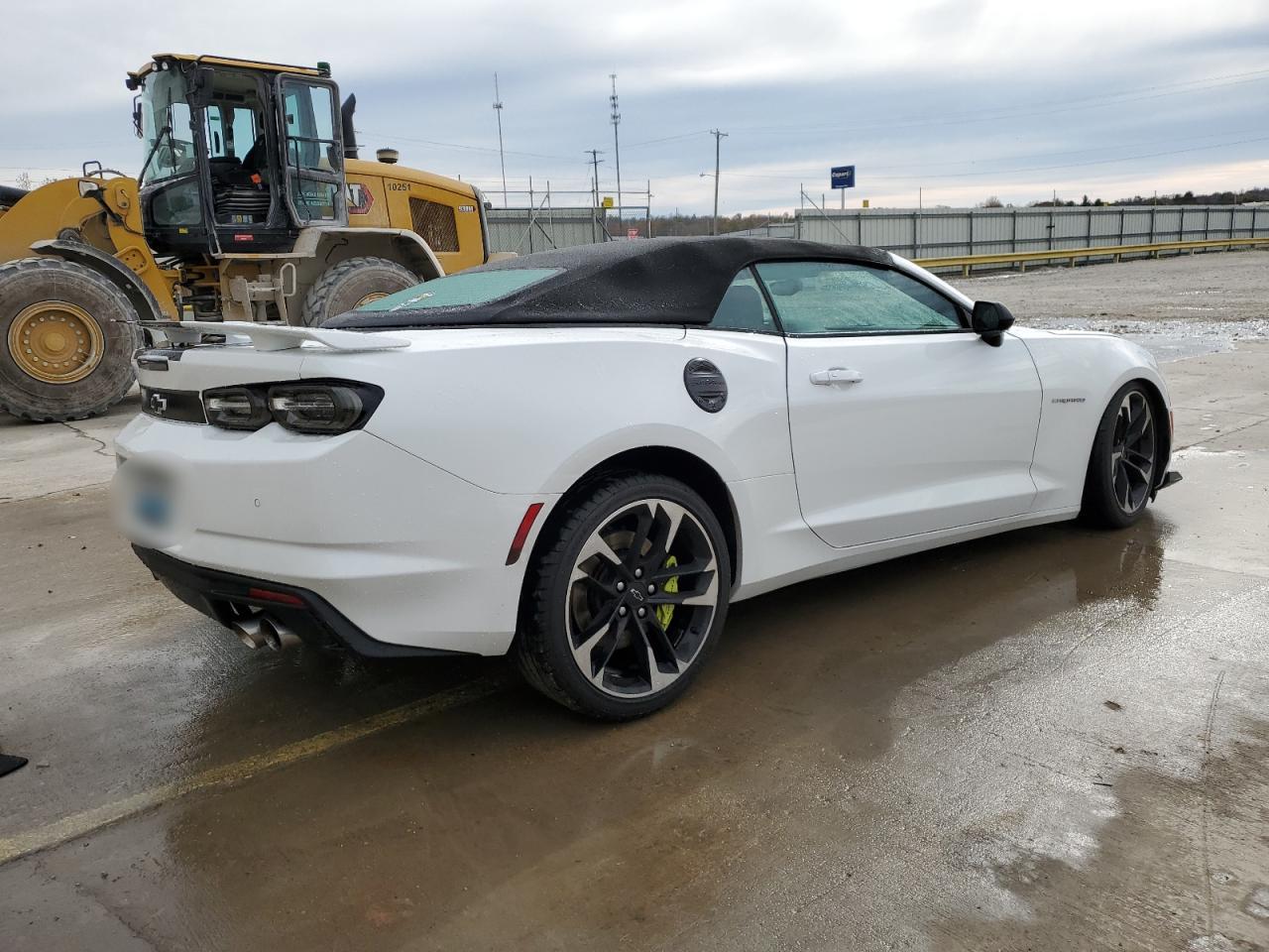 2023 Chevrolet Camaro - Image 3