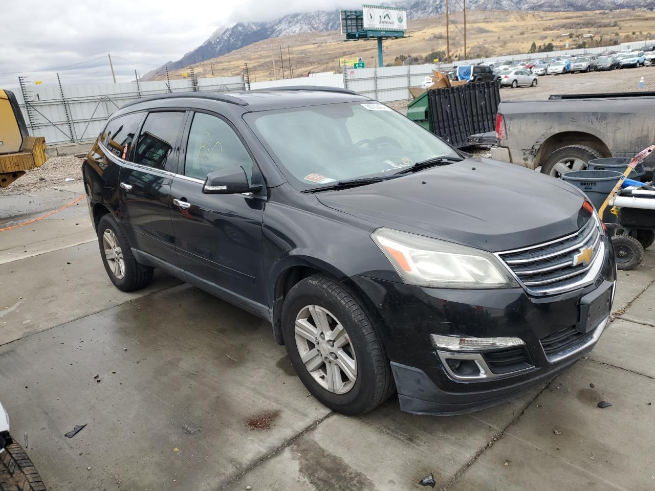 VIN 1GNKRJKD0DJ236191 2013 CHEVROLET TRAVERSE no.4