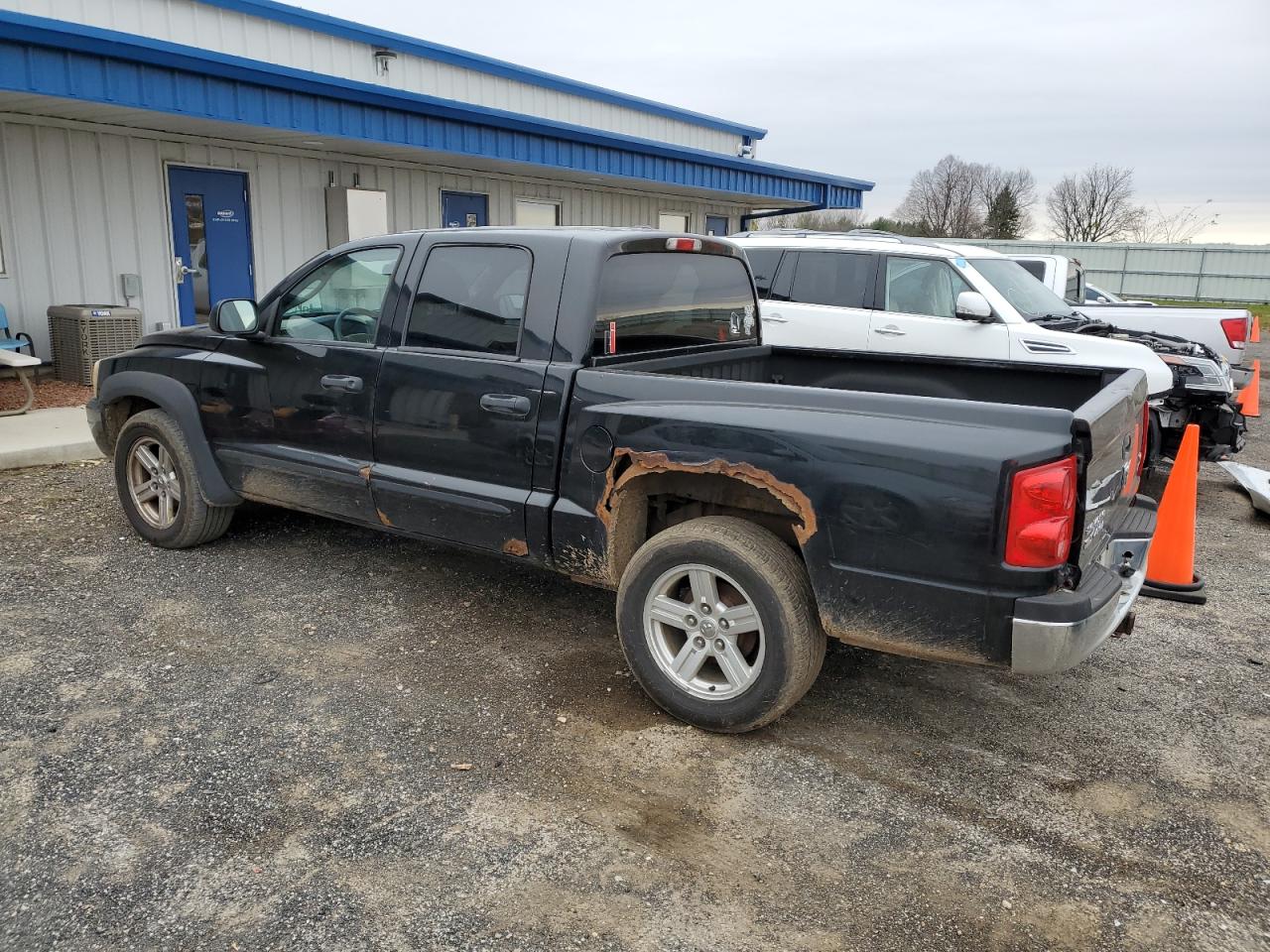 2007 Dodge Dakota - Image 2