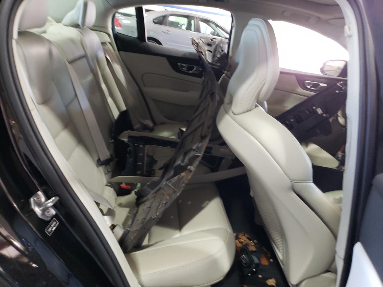 2021 Volvo S60 - Image 10