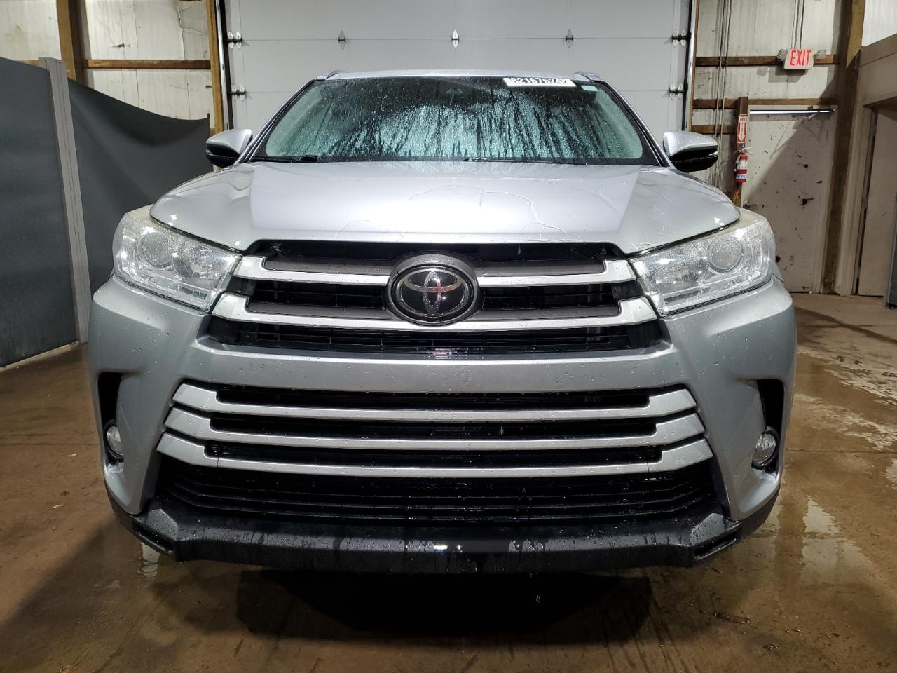 2018 Toyota Highlander Se VIN: 5TDJZRFH3JS540193 Lot: 82167524