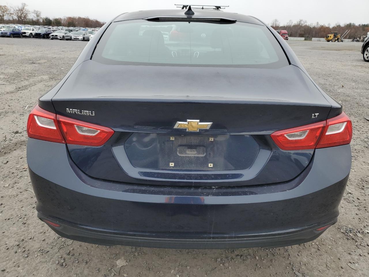 2018 Chevrolet Malibu - Image 6