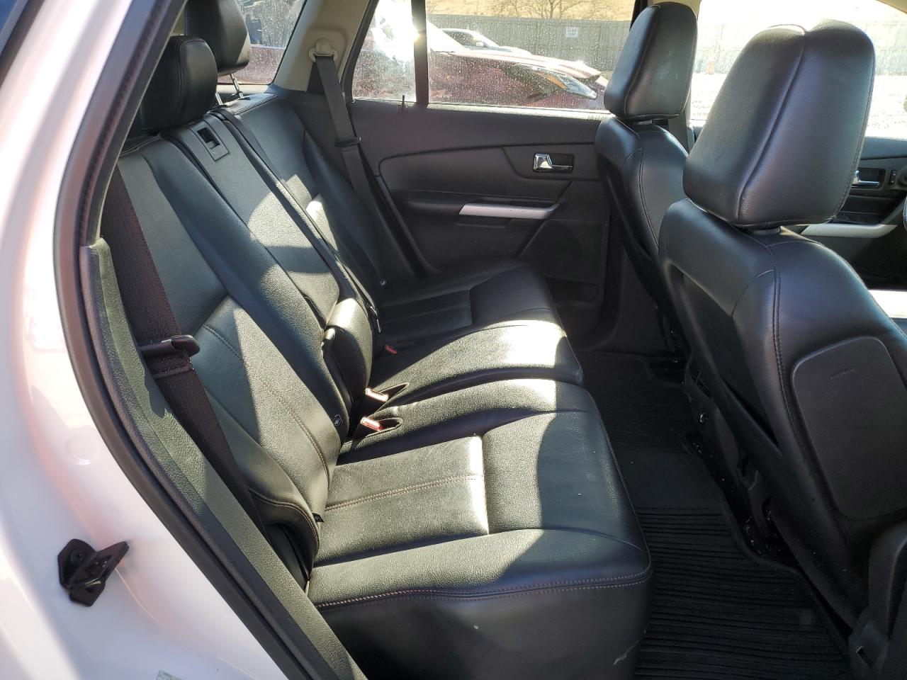 2011 Ford Edge - Image 11