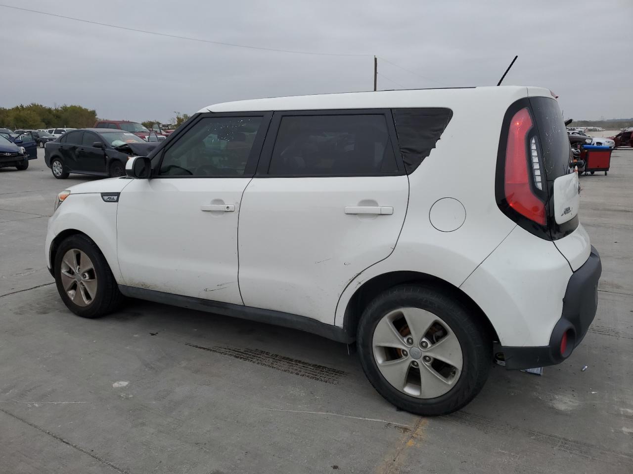 VIN KNDJN2A27G7850288 2016 KIA SOUL no.2