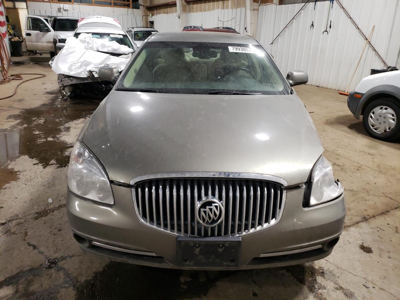 2010 Buick Lucerne - Image 5