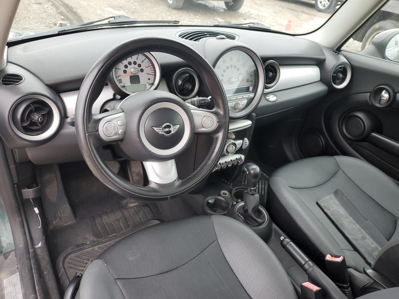 2010 MINI Cooper - Image 8