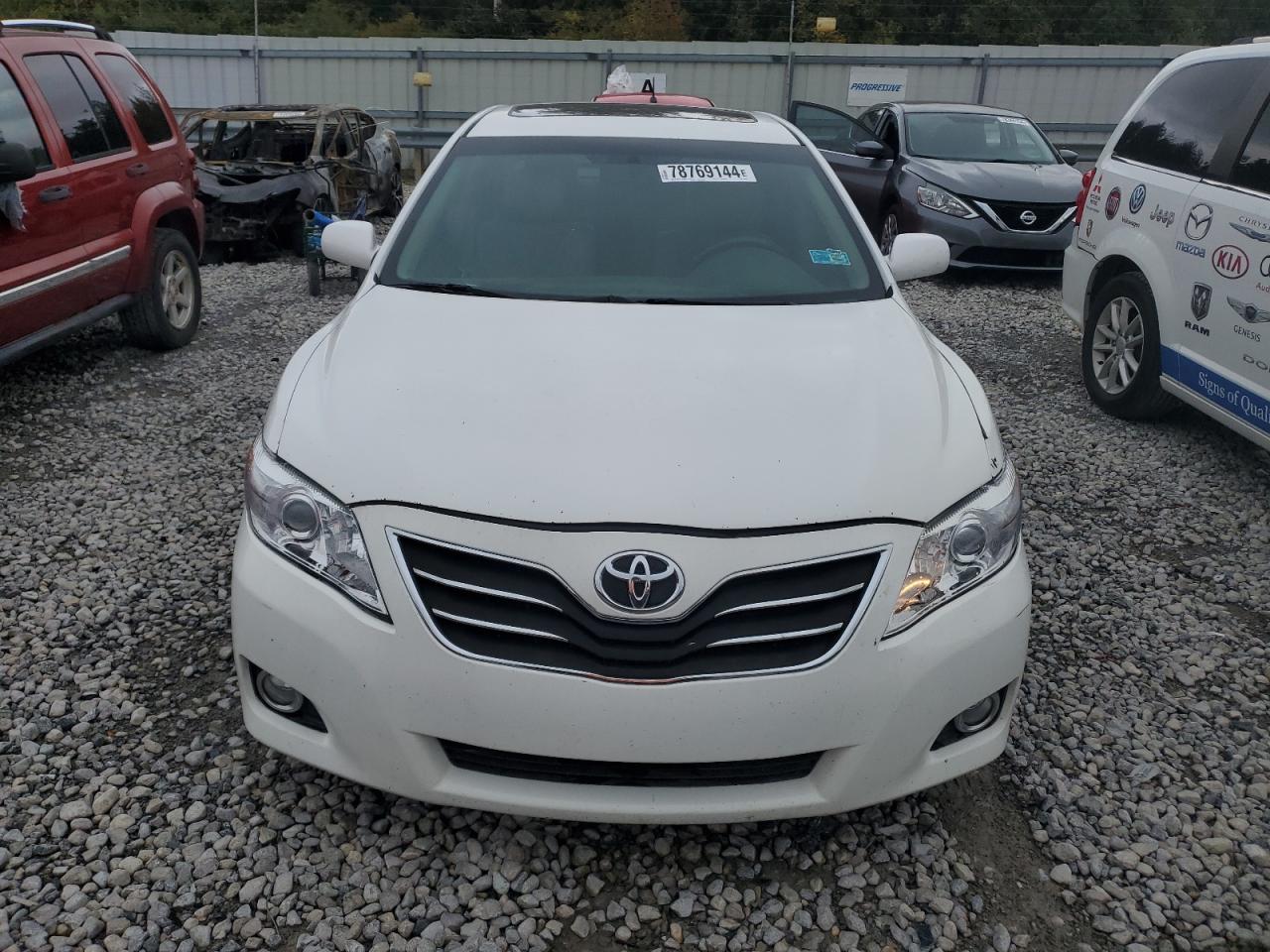 2010 Toyota Camry - Image 5