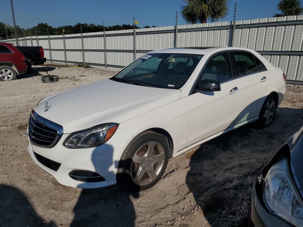 2014 Mercedes-Benz E 350 VIN: WDDHF5KB1EA887581 Lot: 80088454