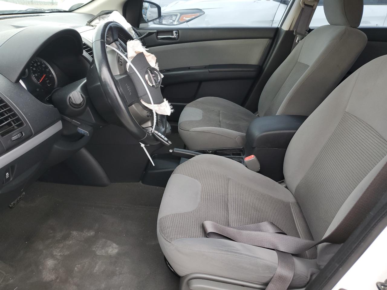 2012 Nissan Sentra - Image 7