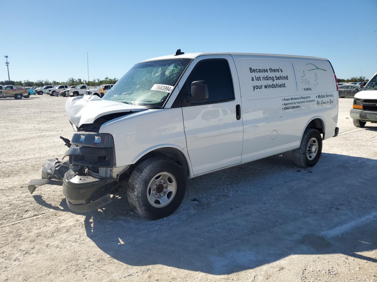 VIN 1GCWGAFP8N1233058 2022 CHEVROLET EXPRESS no.1