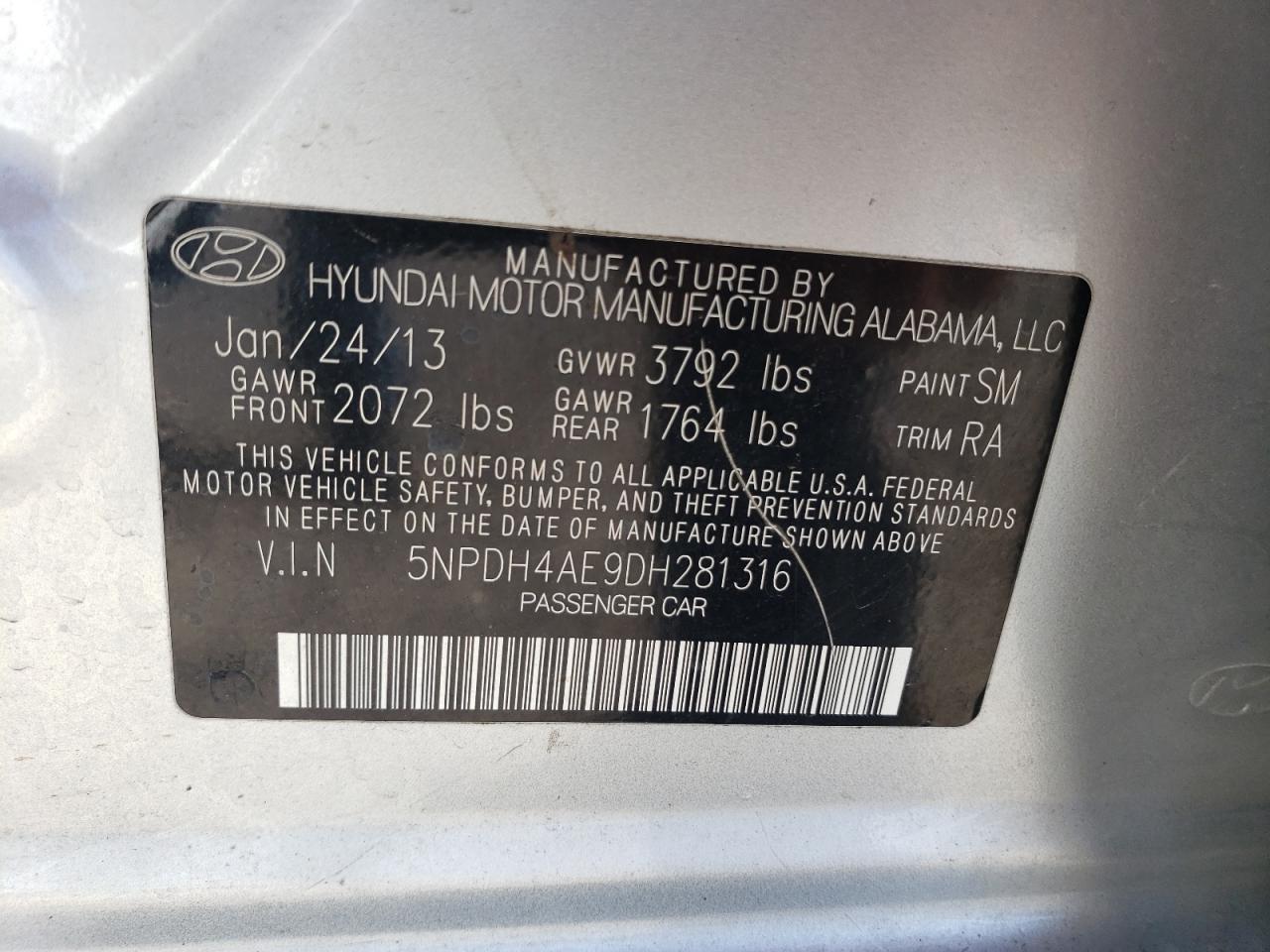 2013 Hyundai Elantra - Image 13