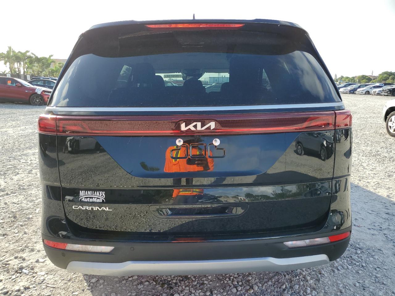 2024 Kia Carnival Lx VIN: KNDNB4H39R6325018 Lot: 79029134