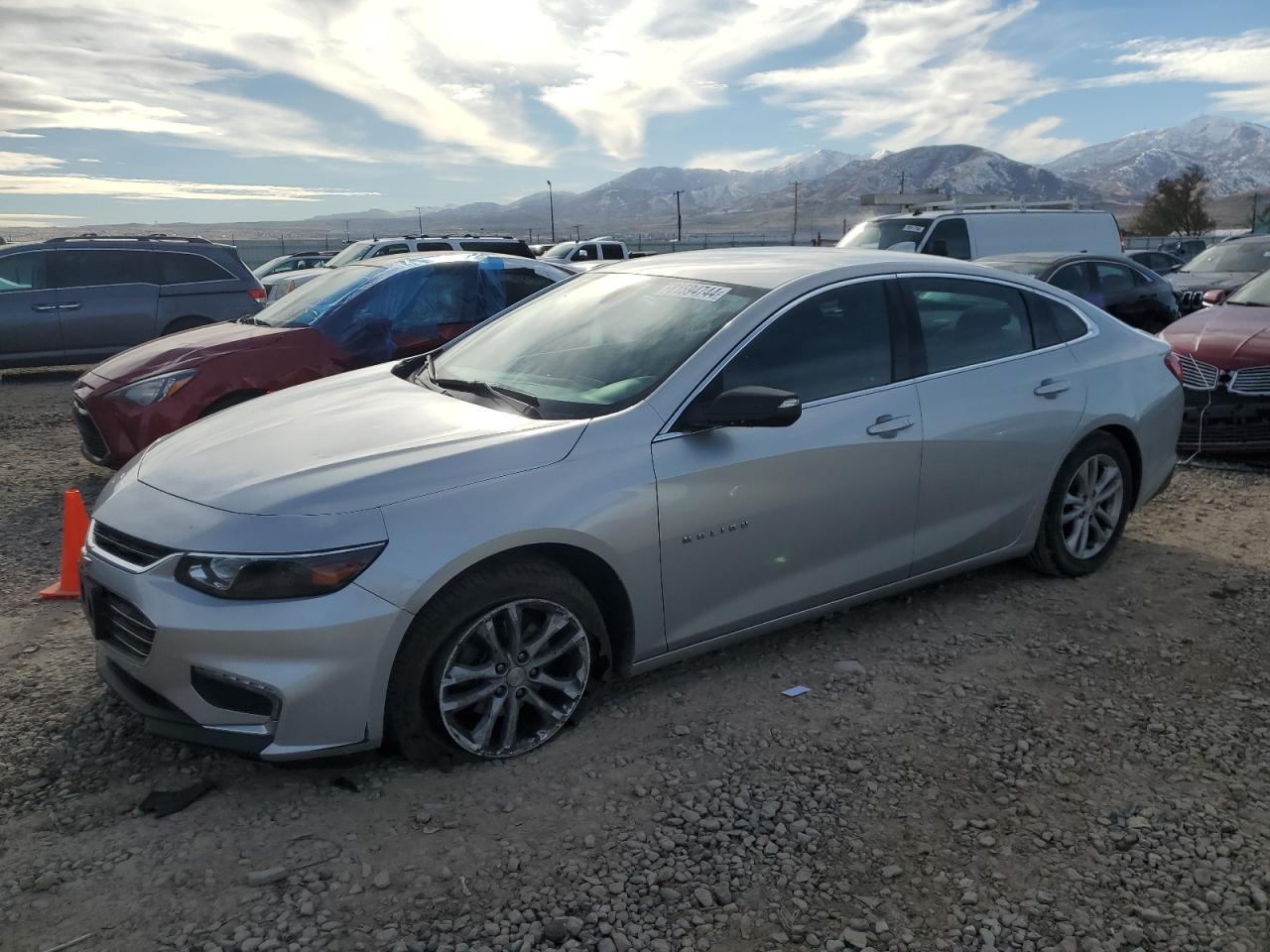 1G1ZD5ST8JF272058 2018 CHEVROLET MALIBU - Image 1