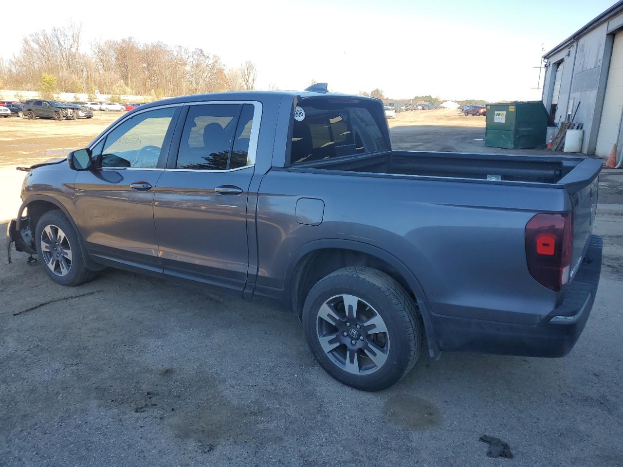 2019 Honda Ridgeline - Image 2