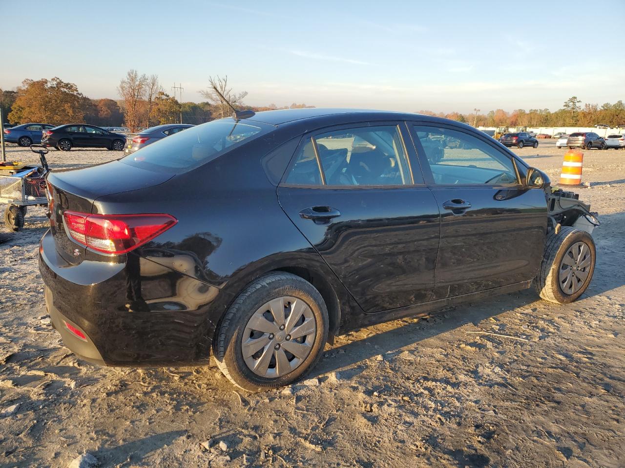 VIN 3KPA24AB5KE242539 2019 KIA RIO no.3