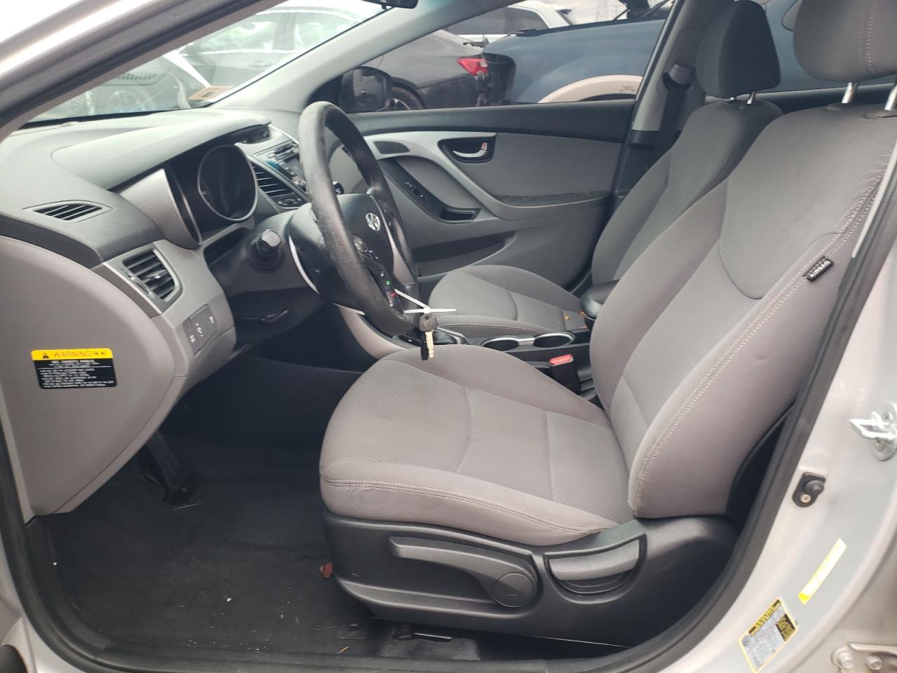 2014 Hyundai Elantra - Image 7