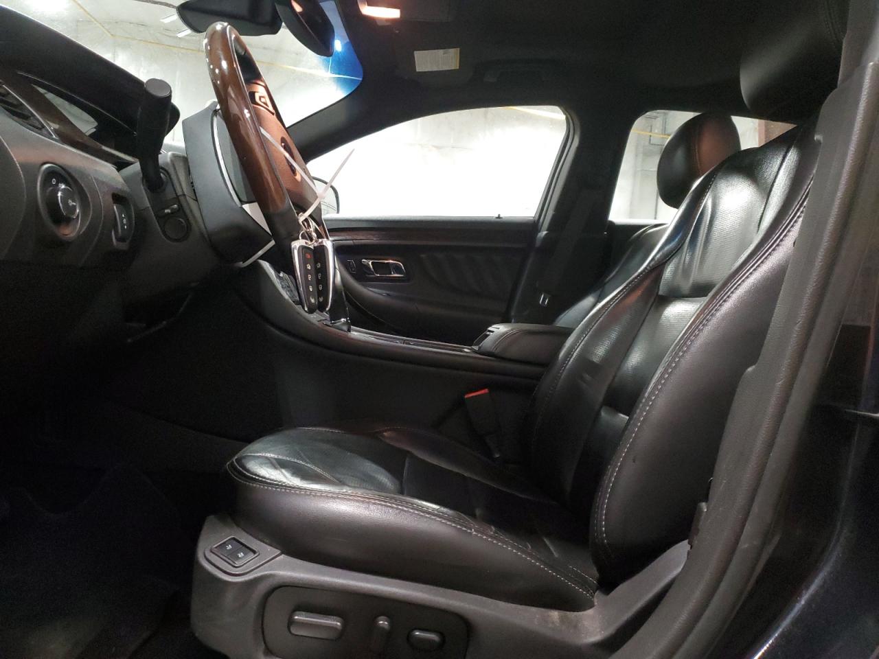 2017 Ford Taurus - Image 7
