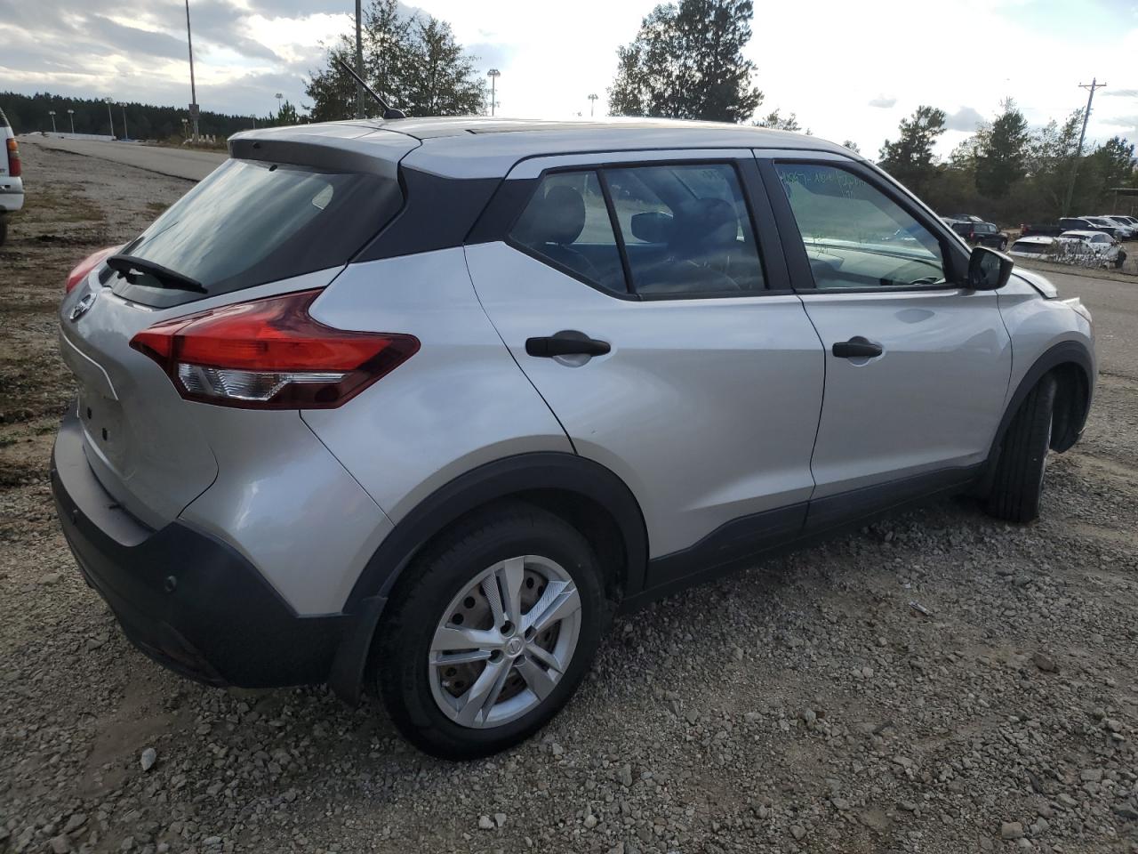 2020 Nissan Kicks - Image 3